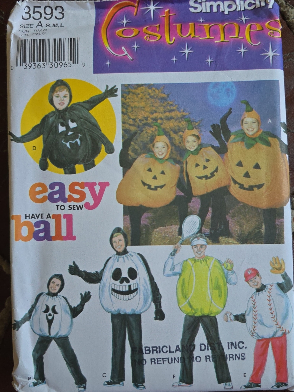 Simplicity 3593 – Kids Pumpkin, Tennis Ball & Baseball Costume Pattern